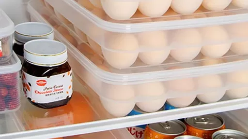 hop dung trung vit lon song trong tu lanh