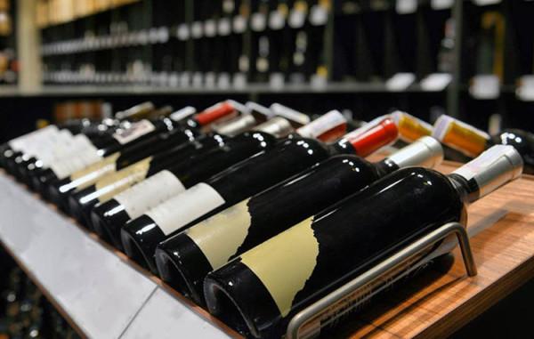 mẹo bảo quản rượu vang hiệu quả trong tủ lạnh tại nhà