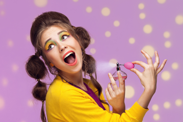 cách xịt nước hoa để lưu hương