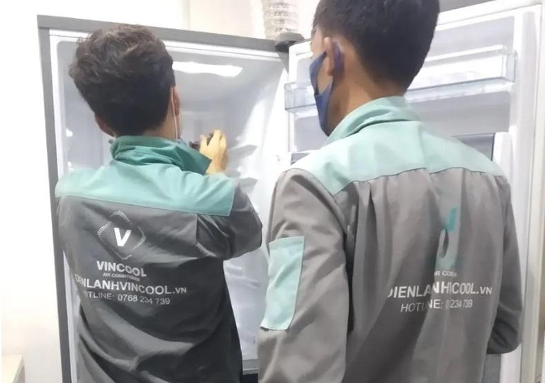 meo-su-dung-tu-lanh-giam-tieng-on