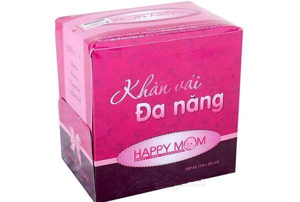 Vải lụa được bảo quản cẩn thận trong hộp đựng